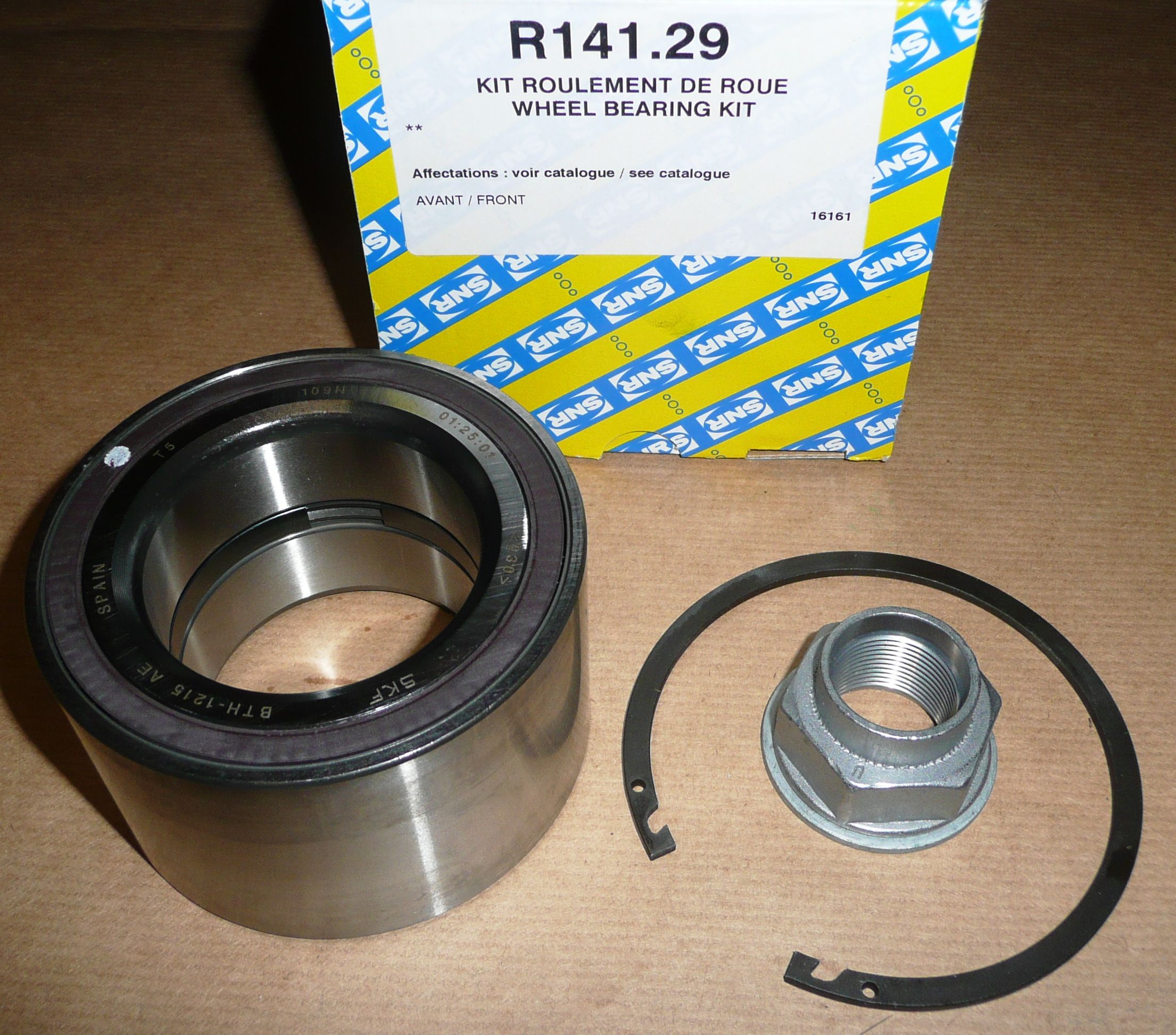 SNR R141.29 ŁOŻYSKO KPL.PRZÓD R MASTER III